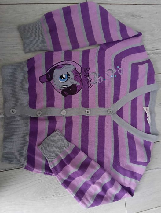 Sweterek dla dziewczynki 110