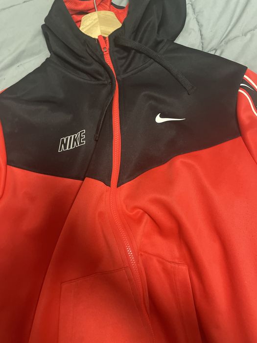 casaco nike vermelho e preto