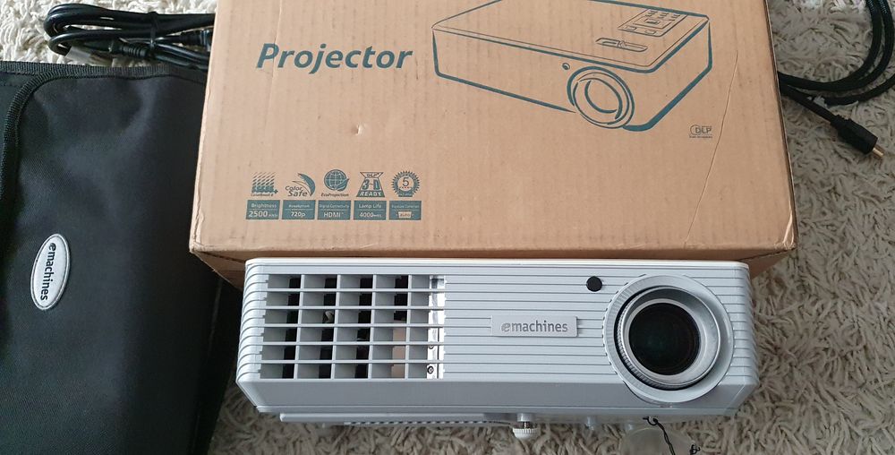 Projektor rzutnik HD DLP 3D Acer eMachines V700  (HD5360) super stan