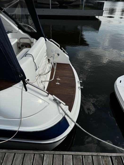 Яхта Bavaria 32 Sport