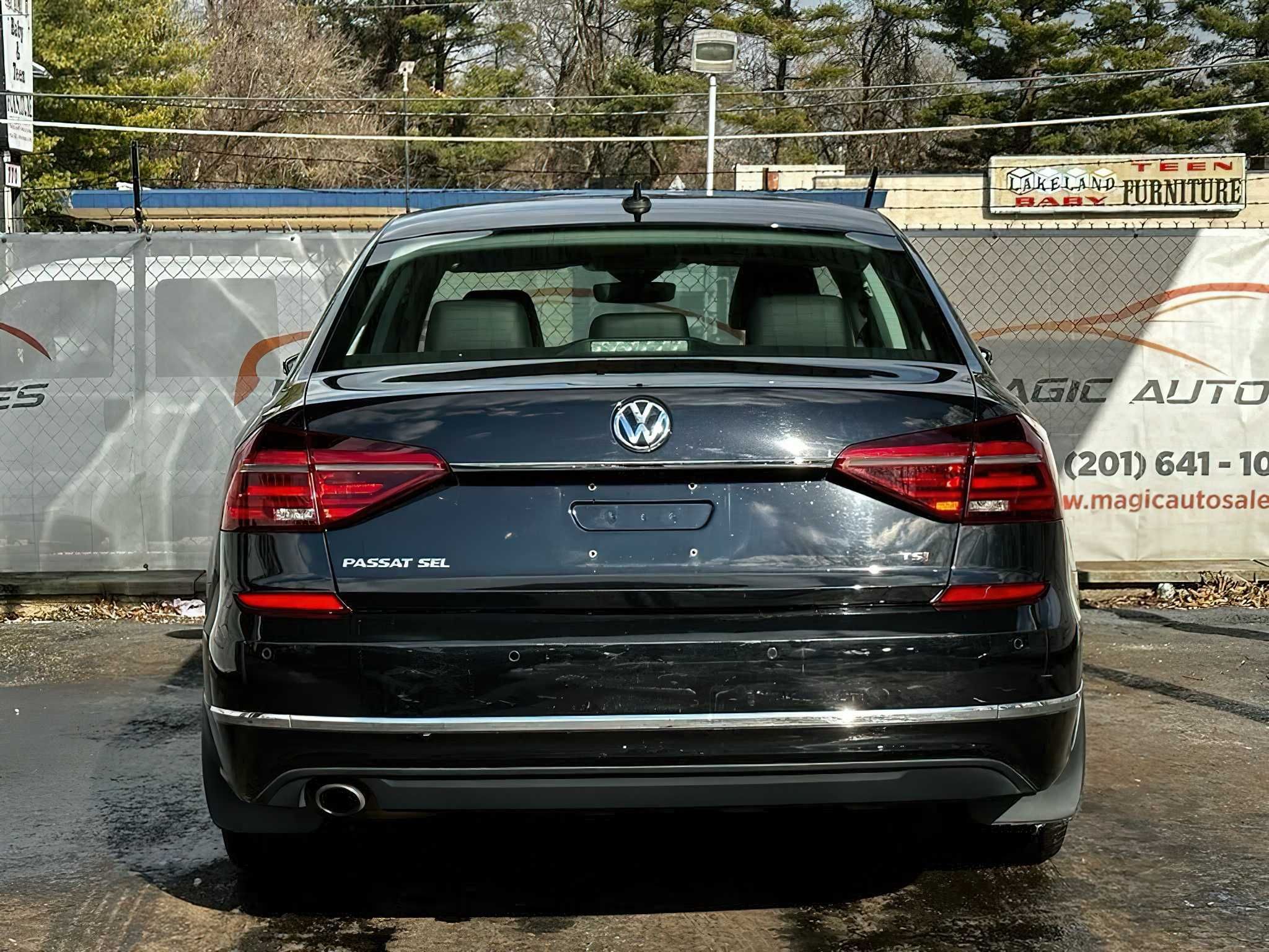 Volkswagen Passat SEL 2017
