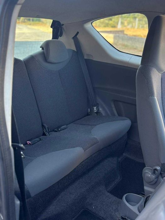 Peugeot 107 1.0 – 2006 | 145.668 km | €4.500