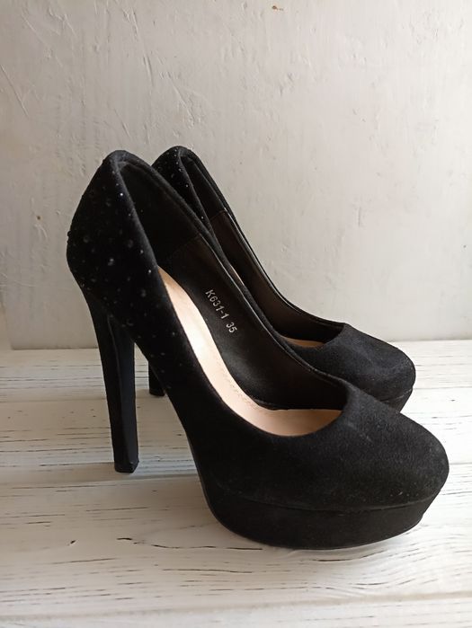 Женские туфли на каблуке