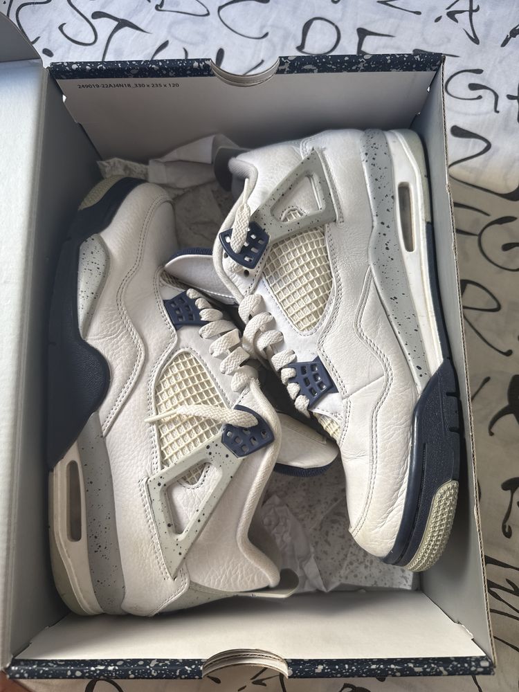 Jordan 4 Midnight Navy