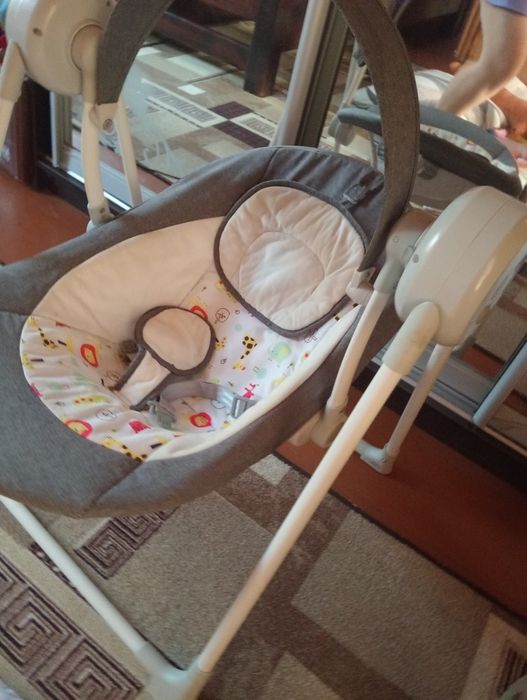 Дитячий шезлонг-гойдалка