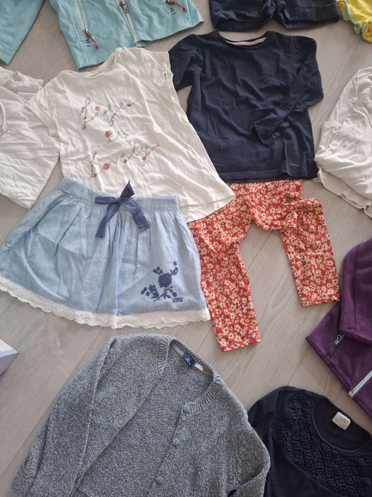 Roupa de menina como nova