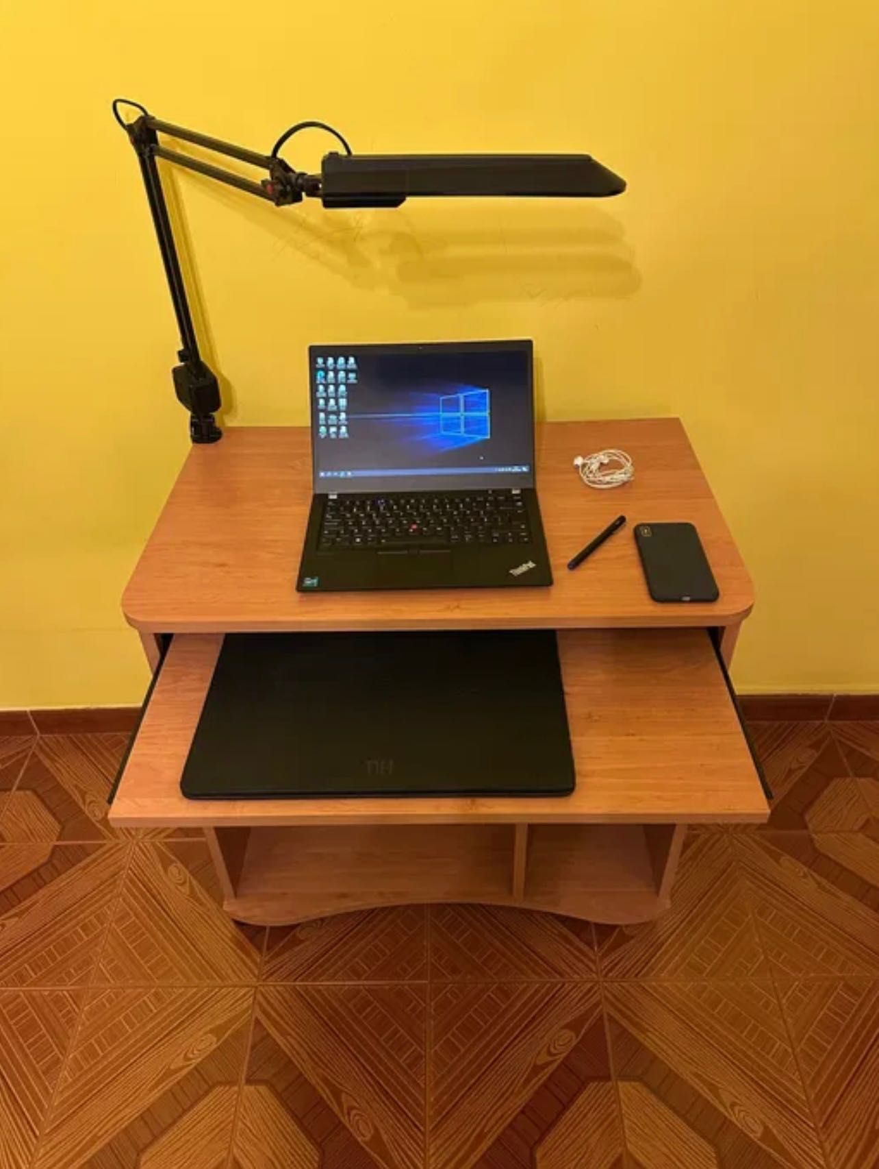 Mesa de estudo, secretaria, mesa de computador