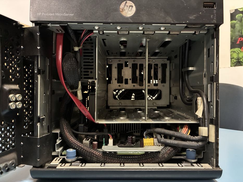 HP ProLiant MicroServer G7 AMD N54L