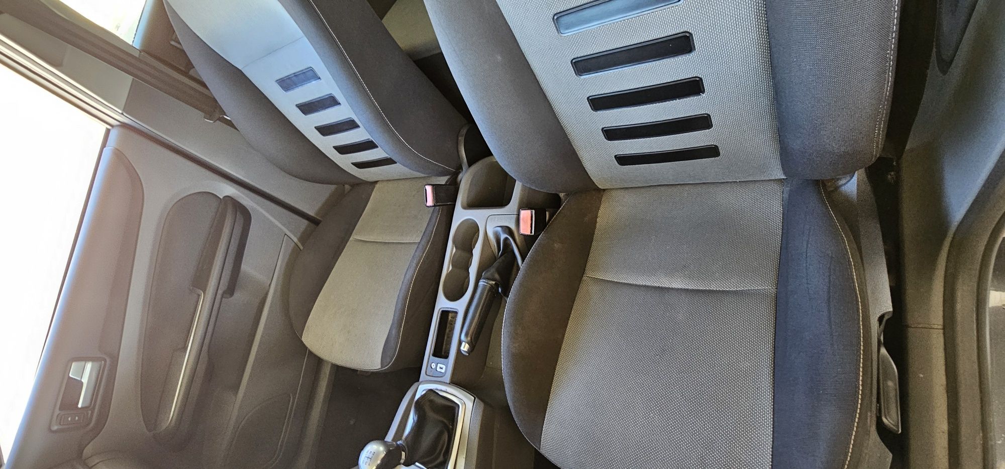 Ford Focus 1.6 2010 gasóleo