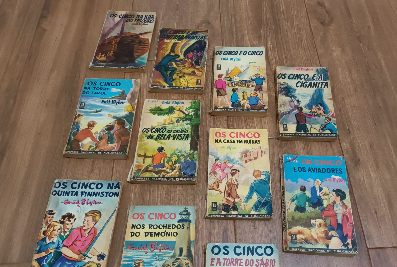 Livros da primeira colecção dos "cinco" de Enid Blyton 5€ a unidade
