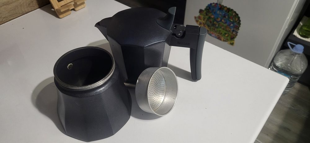 Гейзерна кавоварка Rondell Kafferro Induction 450 мл (RDA-1275)
За