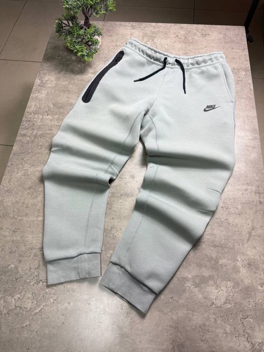 Nike Tech Fleece Pants