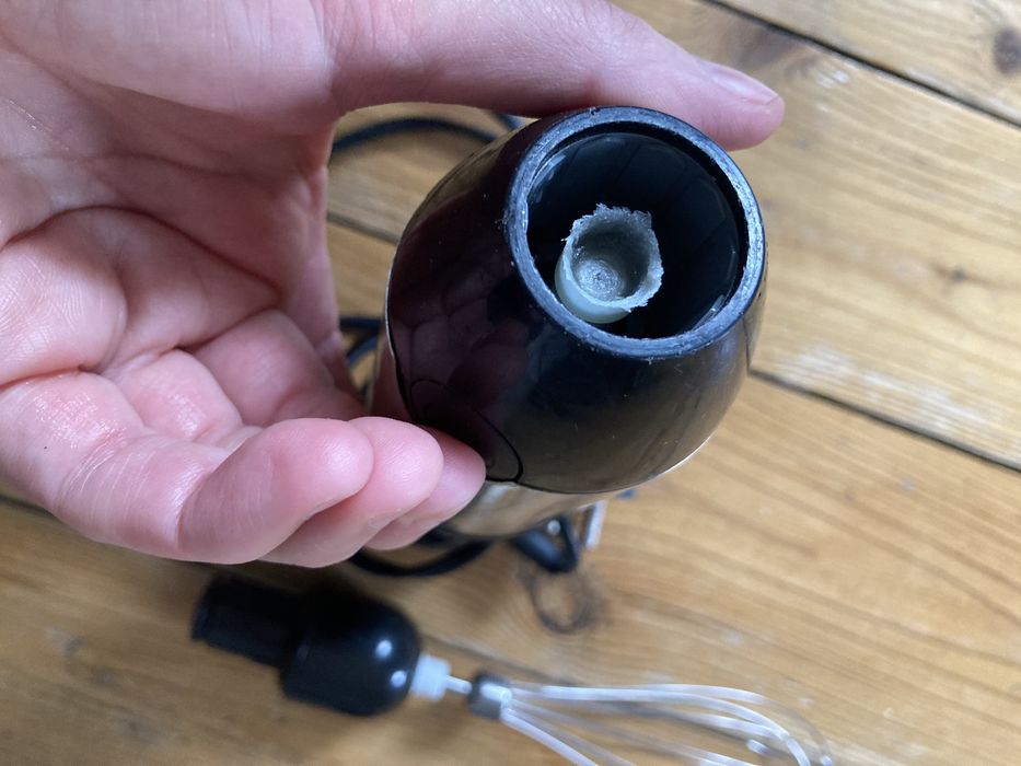 Blender ręczny bosch uszkodzony