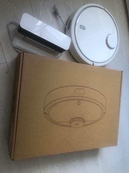 Робот пилосос Xiomi Mi Robot Vacuum SDJQR02RR