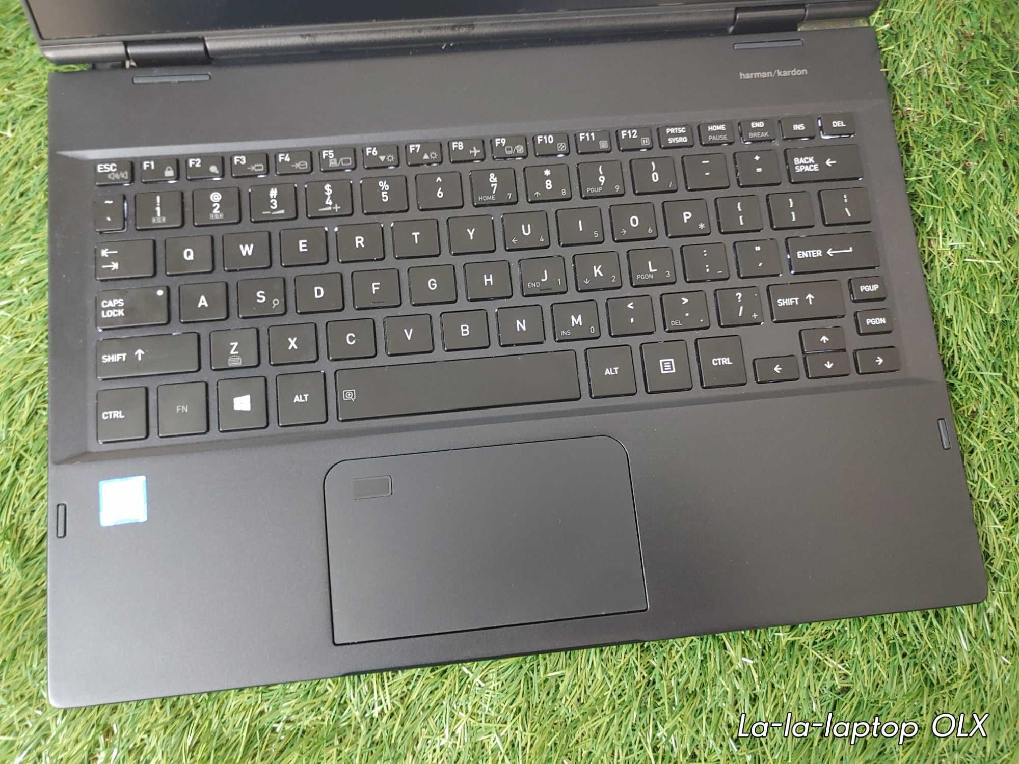 Toshiba Dynabook Protege X20W-E / 16 ram / 256 ssd / full hd ips / i5