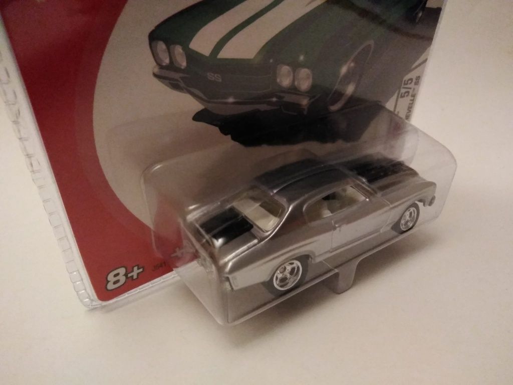 Hot Wheels nowy 70 Chevelle SS Holiday Rods