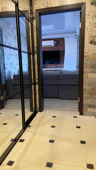 Продам 3 кімнатну квартиру 5/5 (пр-т Будівельників 32А)