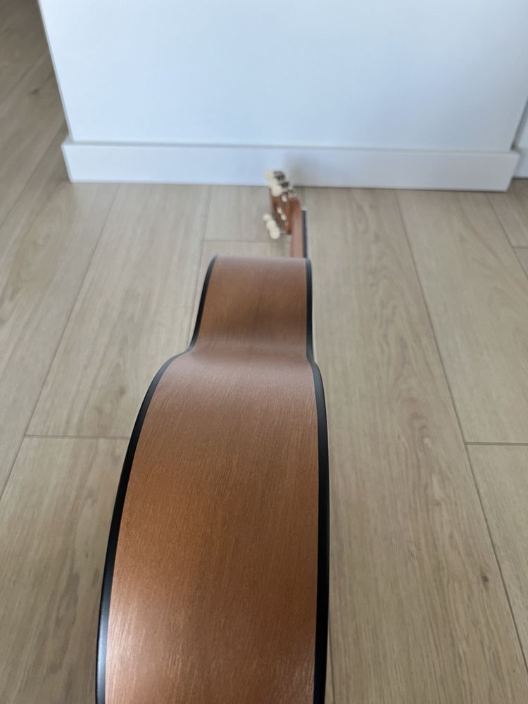 Nowa Gitara Klasyczna Yamaha C40M/02 + Stroik i Kostka!