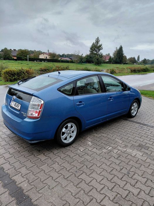Toyota prius 2 hybryda