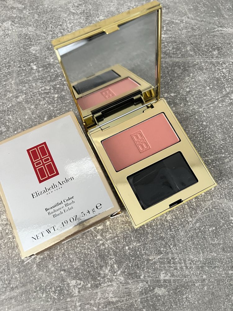 Румяна Elizabeth Arden