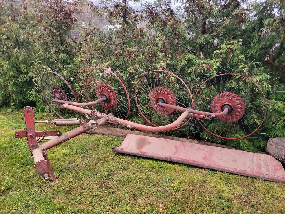 Przewracarko - zgrabiarka gwiazdowa