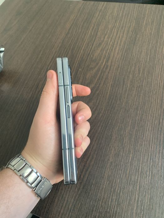 Продам Samsung Galaxy Fold 4 256