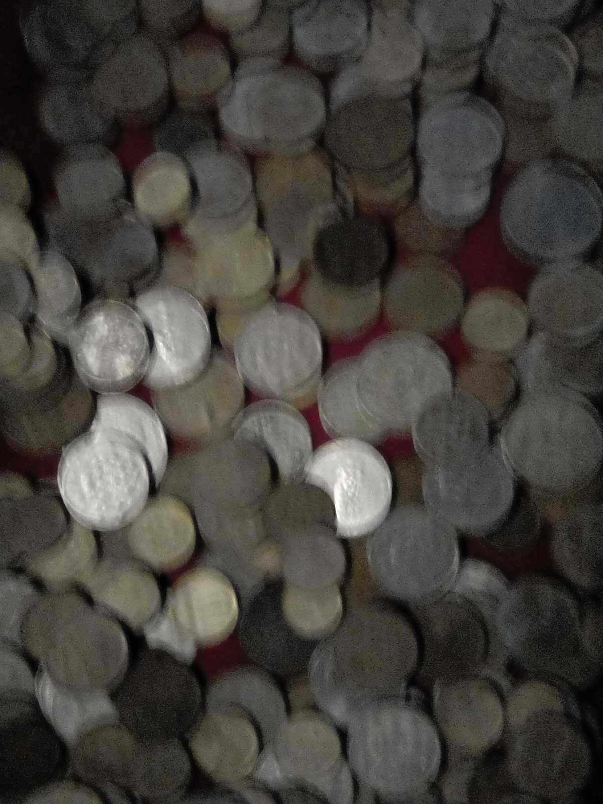 Vendo moedas antigas para coleção