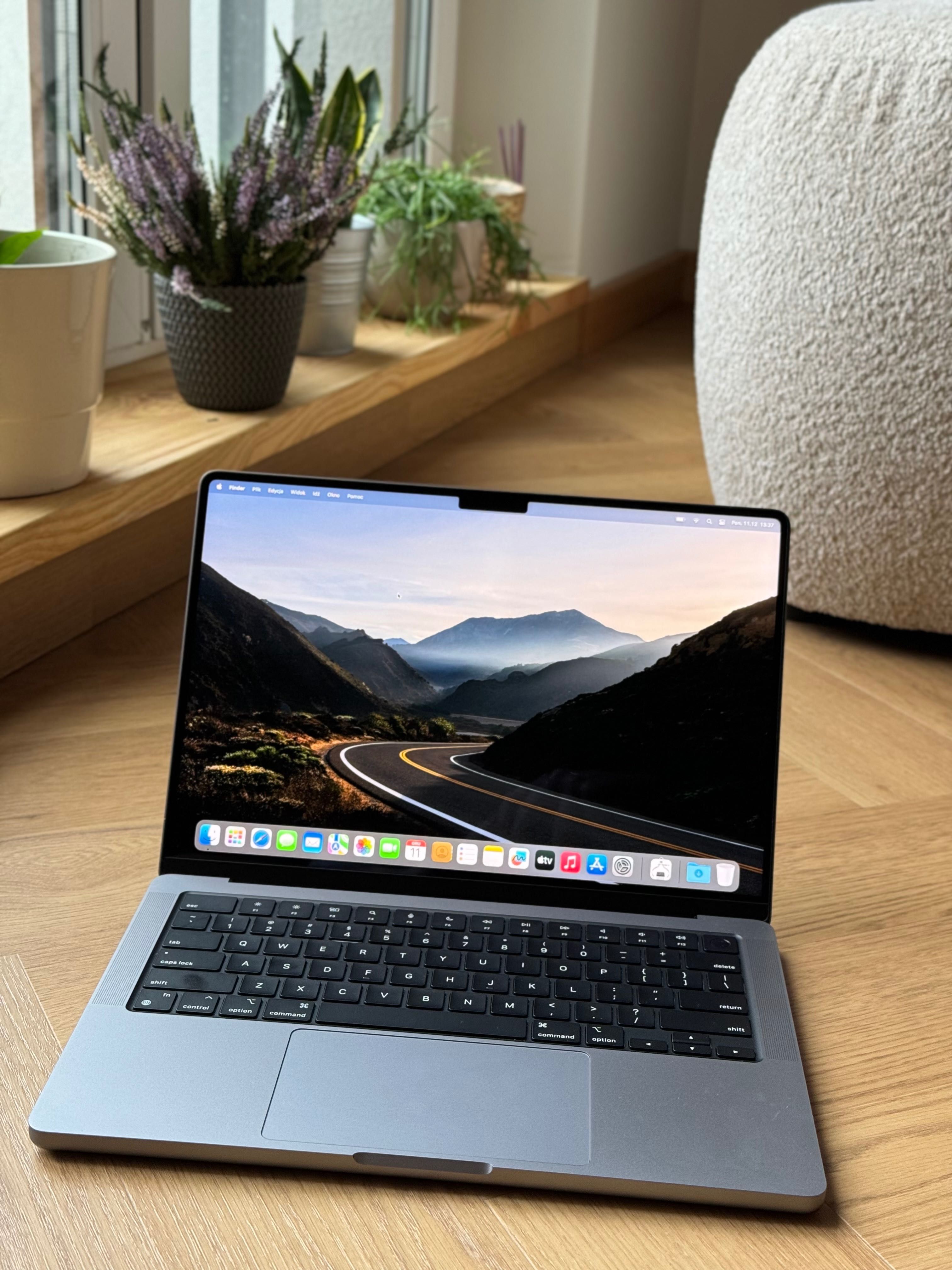 Nowy Apple MacBook Pro 14 M3 512GB gwarancja