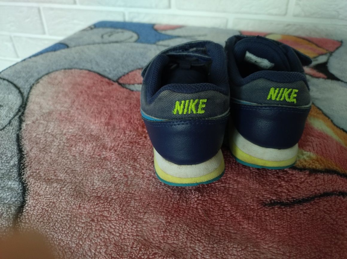 Buty chłopięce Nike 27,5