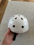 Banwood kask bialy dla dziecka dzieciecy