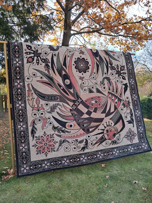 Duży dywan w dobrym stanie 2,70m x 3,80m