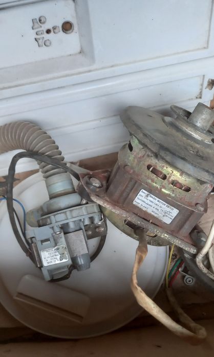 Двигун до пральної машини сатурн,  інші запчастини