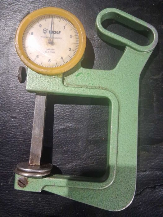 Grubościomierz Zegarowy