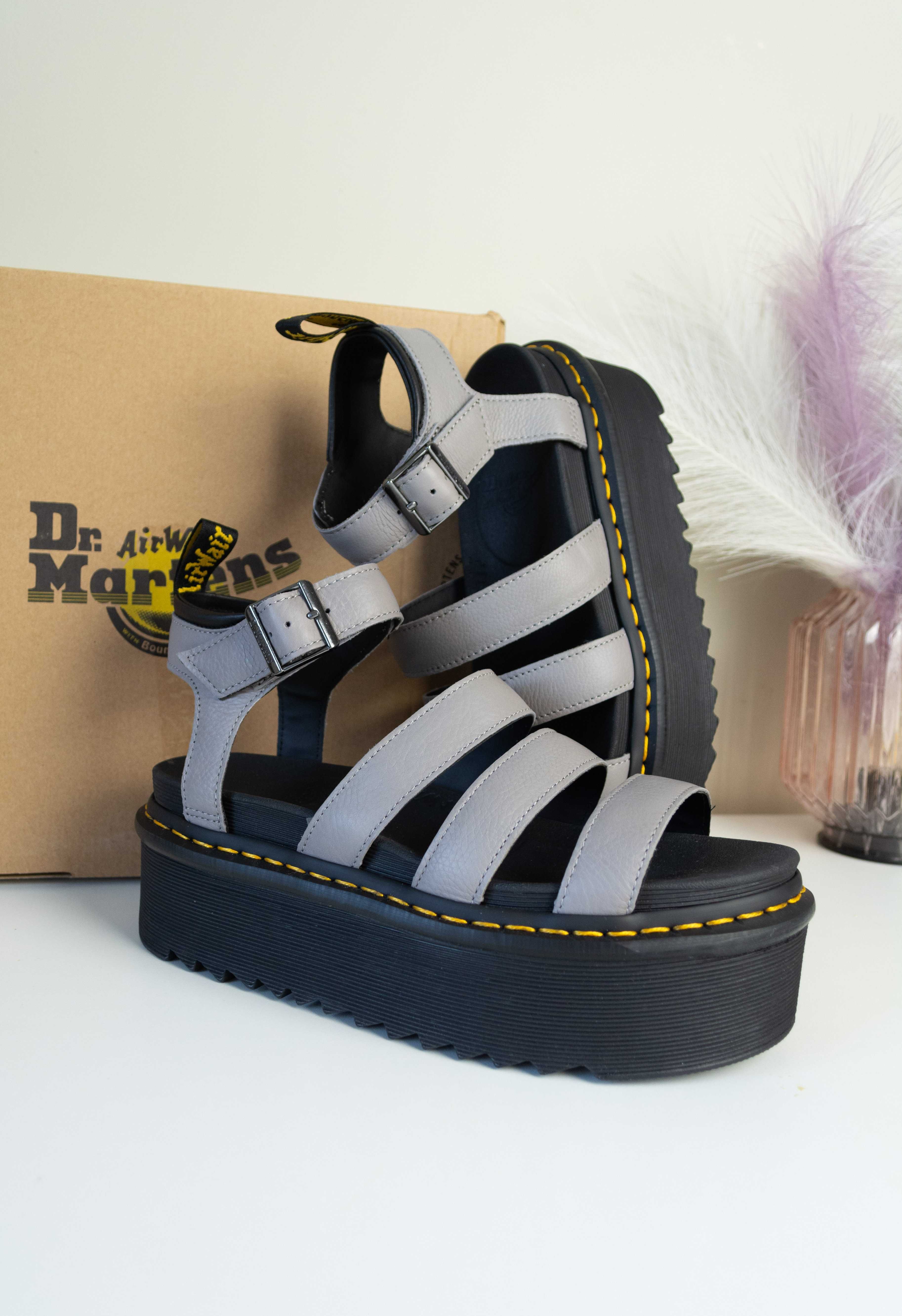 Sandały Dr Martens Blaire Quad Zinc Grey na mega wysokiej platformie