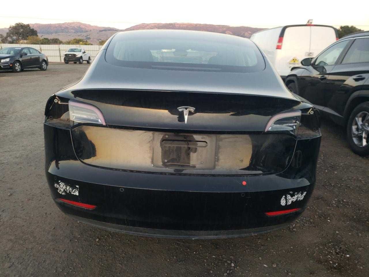 Tesla Model 3 2018 Mid Range