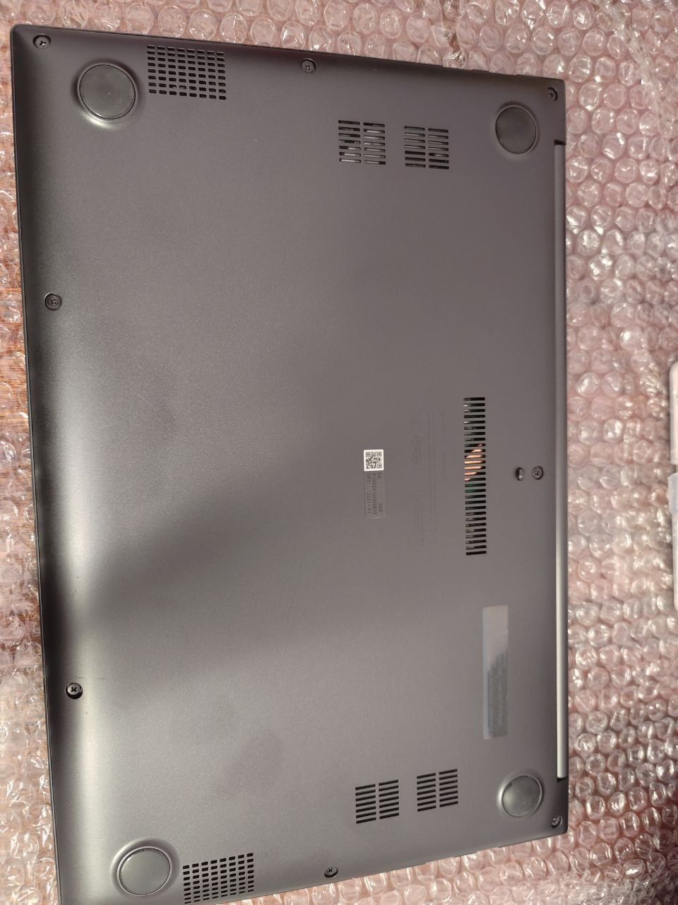 ASUS VivoBook 14 M413i Ryzen5 4500u/8/512/Amd Radeon graphics