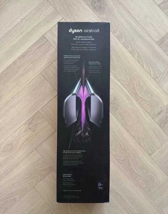 Zupełnie nowa prostownica do włosów Dyson airstrait