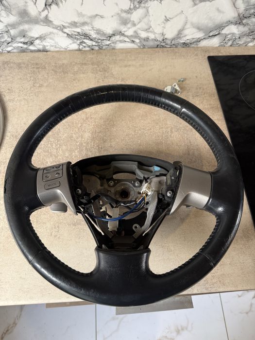 Тойота корола 2008 руль