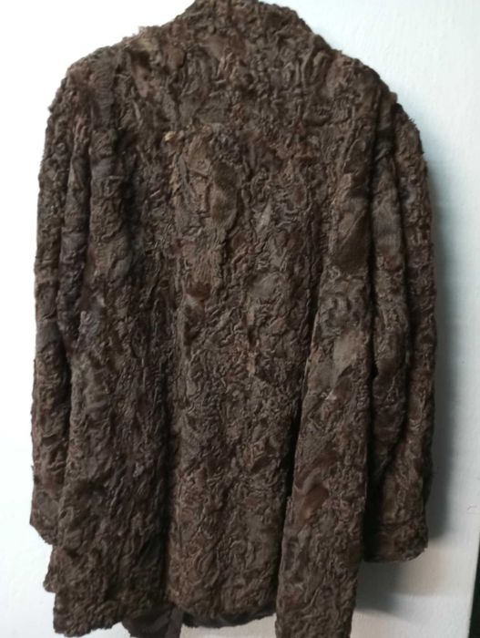 Kurtka łapki karakułowe kawałki czekoladowy brąz