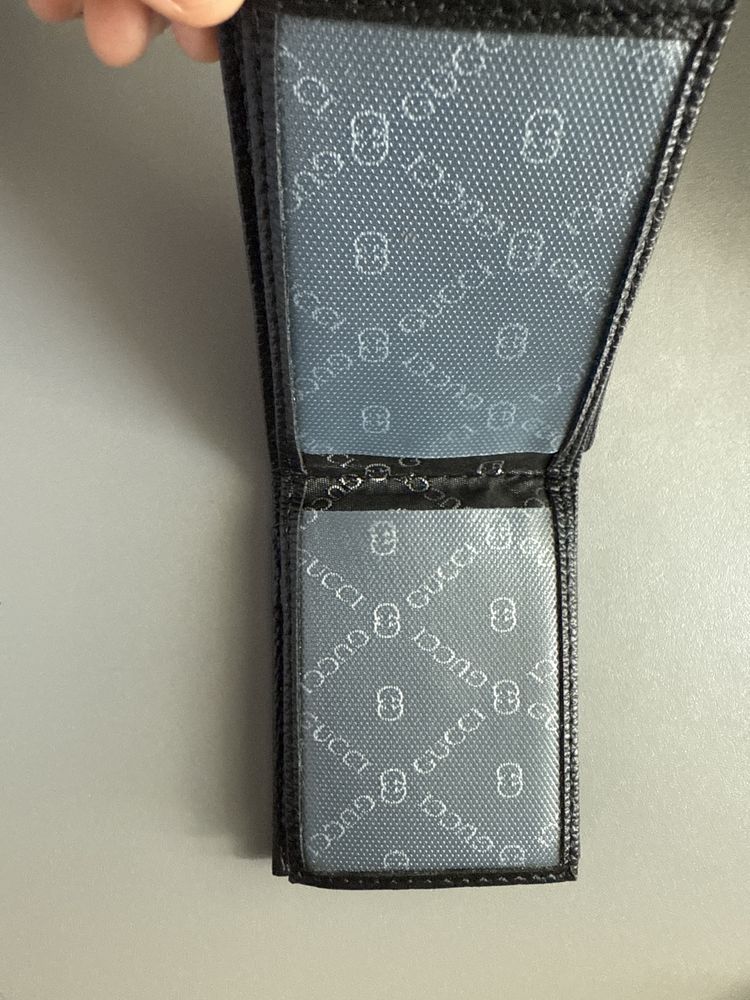 Portfel gucci ze skóry
