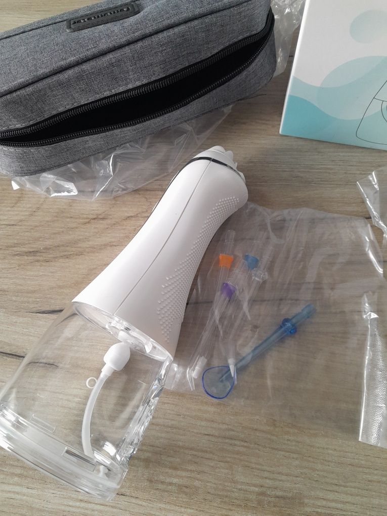 Femometer Bezprzewodowy Irygator do Jamy Ustnej 5 Trybów 300ml IPX7