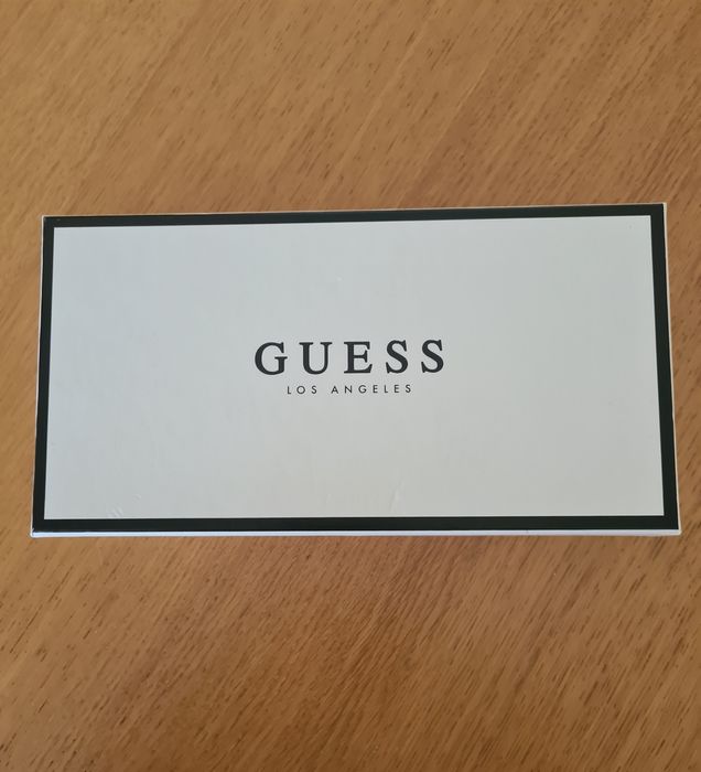 Caixa da Guess (de carteira)