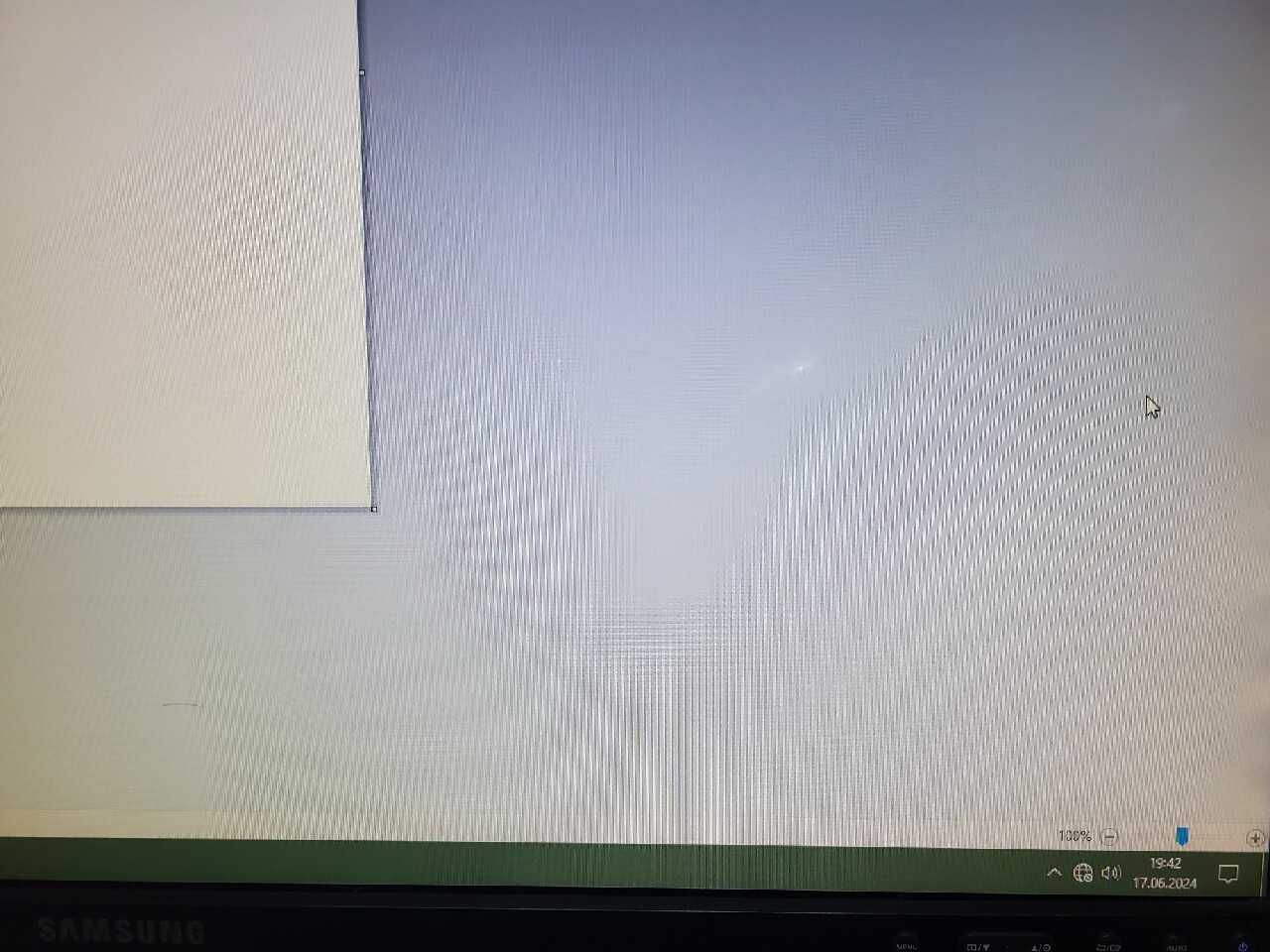 Monitor - Samsung S24C450DW - ruchoma wysokość - uszkodzona matryca