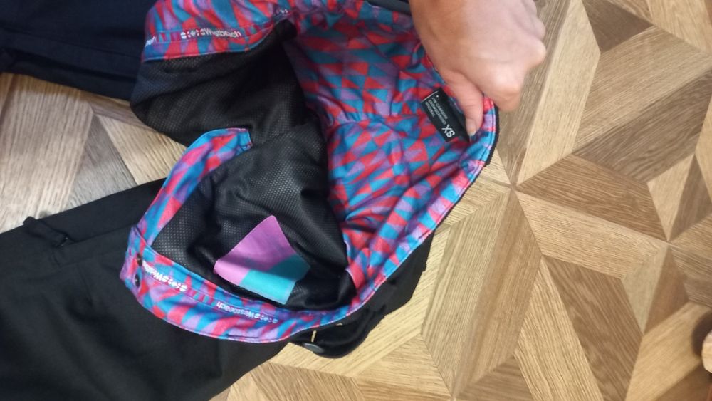 Сноуборд ,лыжные штаны XS/S,West Beach 10000mm ,матовые