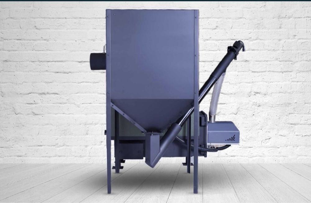 Piec kocioł na pellet drewno z podajnikiem z montażen