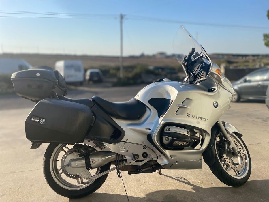 Oferta da 1.º revisão e mota impecável