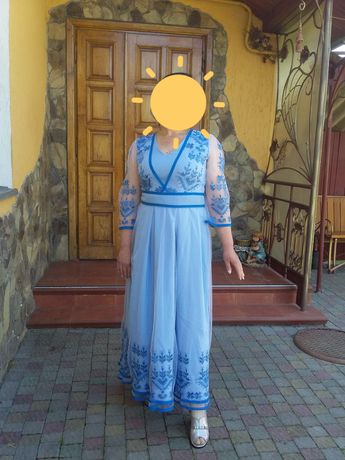 Вишита сукня(машинна вишивка)50 розмір