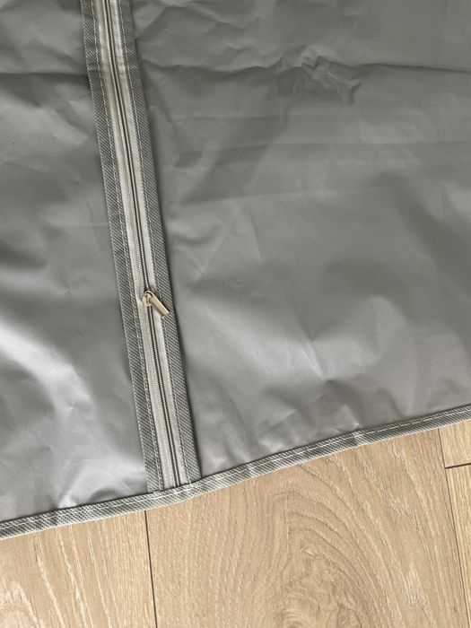 Pokrowiec na sukienkę