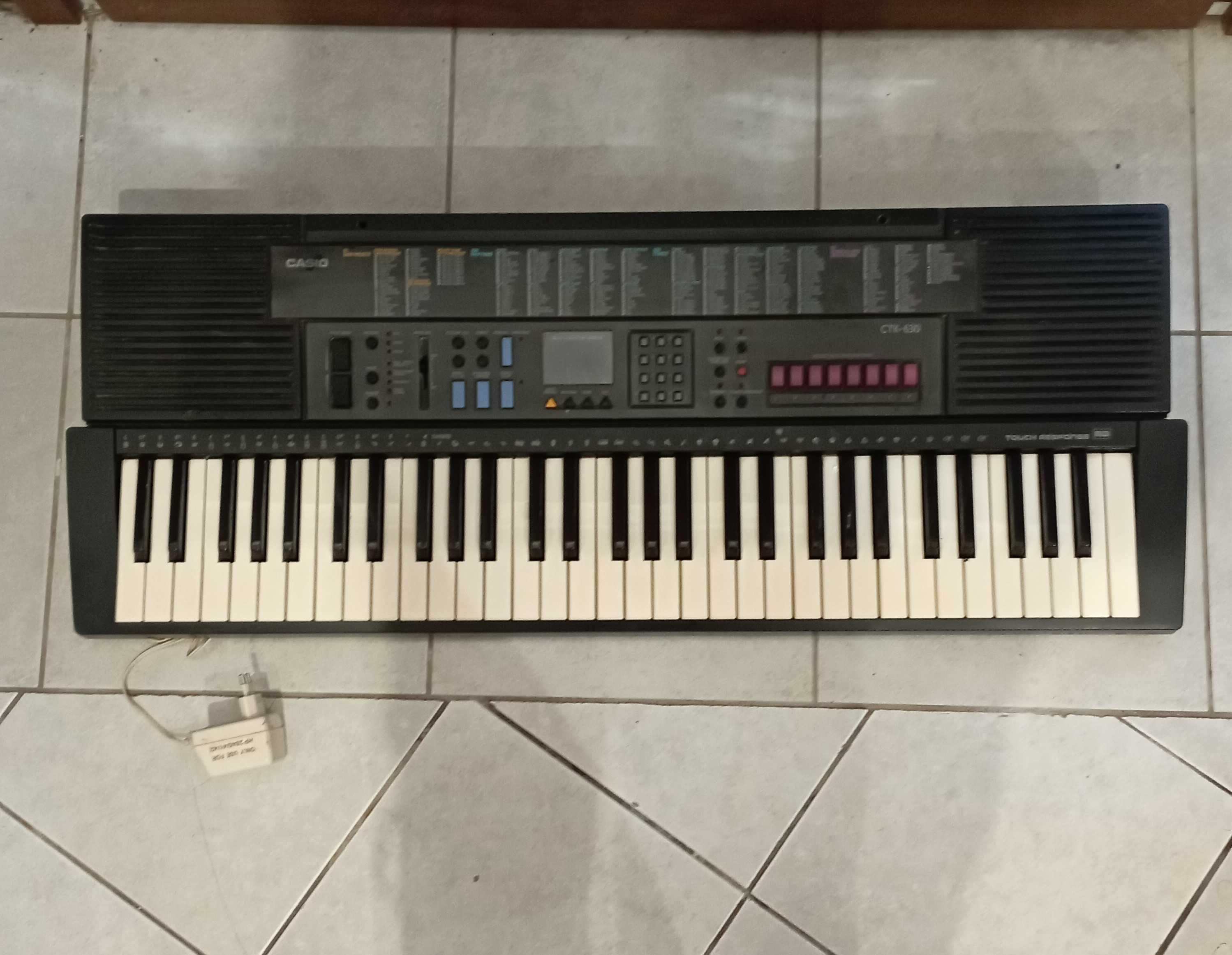 Keyboard Casio CTK-630 z zasilaczem, 5 oktaw, dużo programów, stan ok.