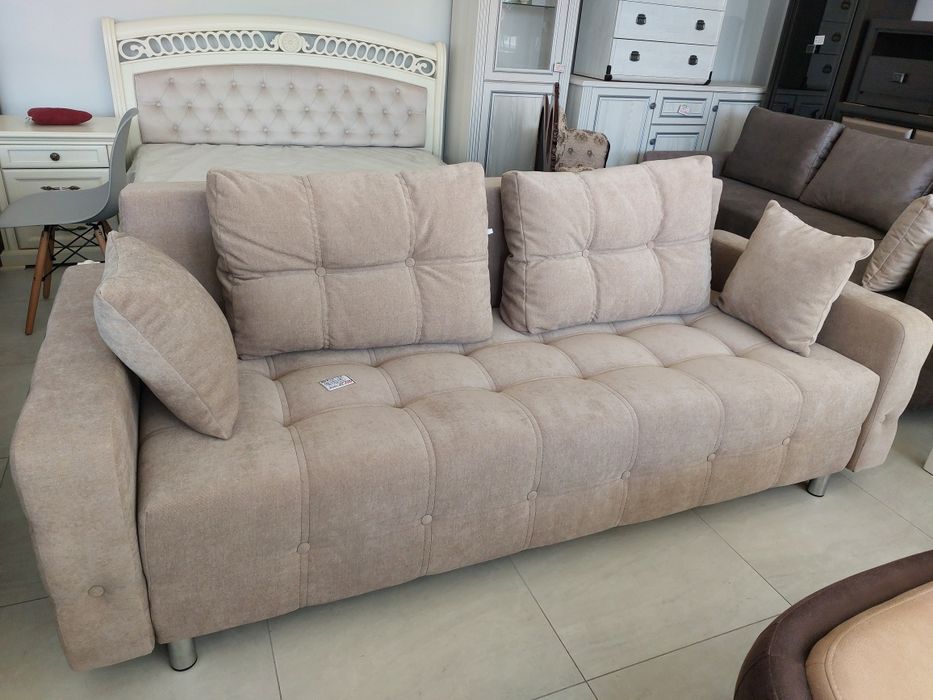 Диван      новий